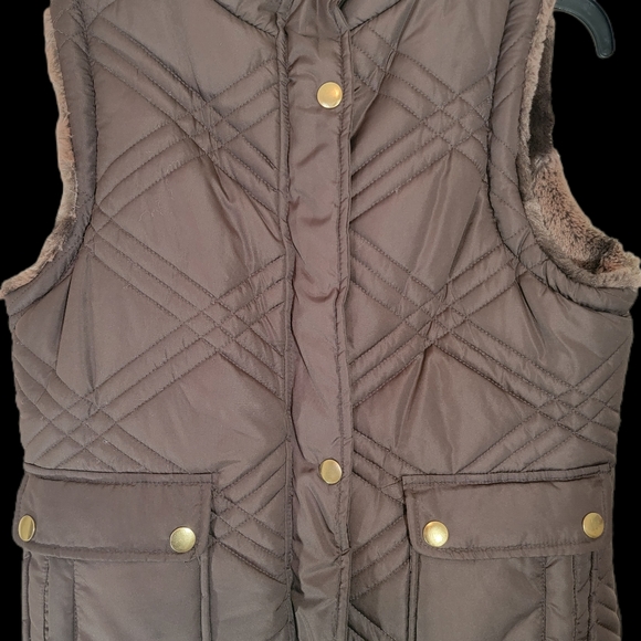 Valerie Stevens Brown ReversibleQuilted Faux Fur Winter Puffer Vest Size Medium - Picture 3 of 8